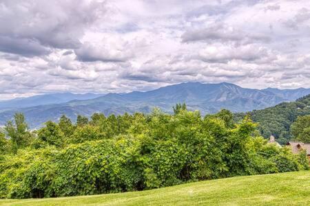 The Great Escape - Min From Parkway With Hot Tub Villa Gatlinburg Dış mekan fotoğraf
